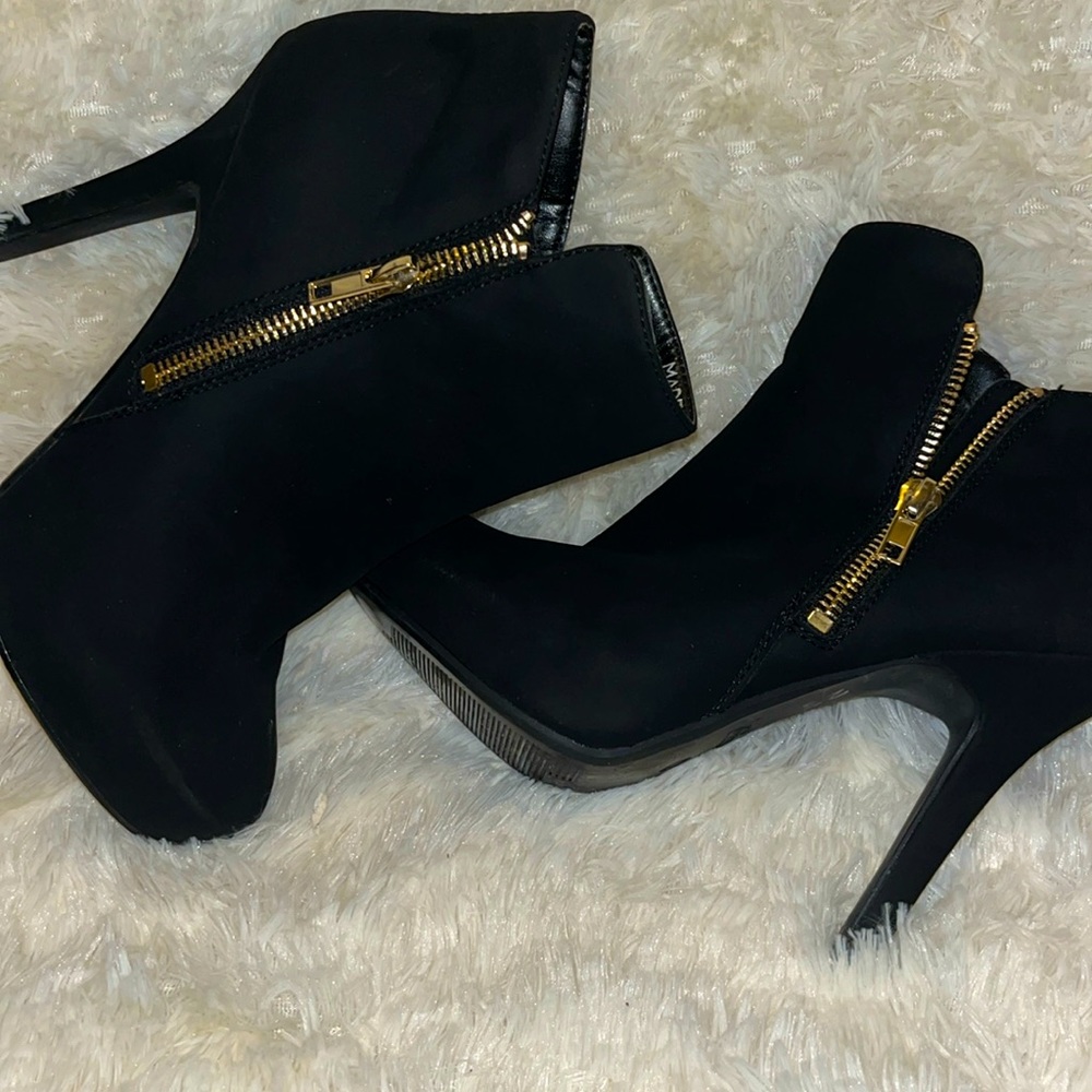 Black Suede Beautiful Madeline Stuart Gold Zipper Booties!